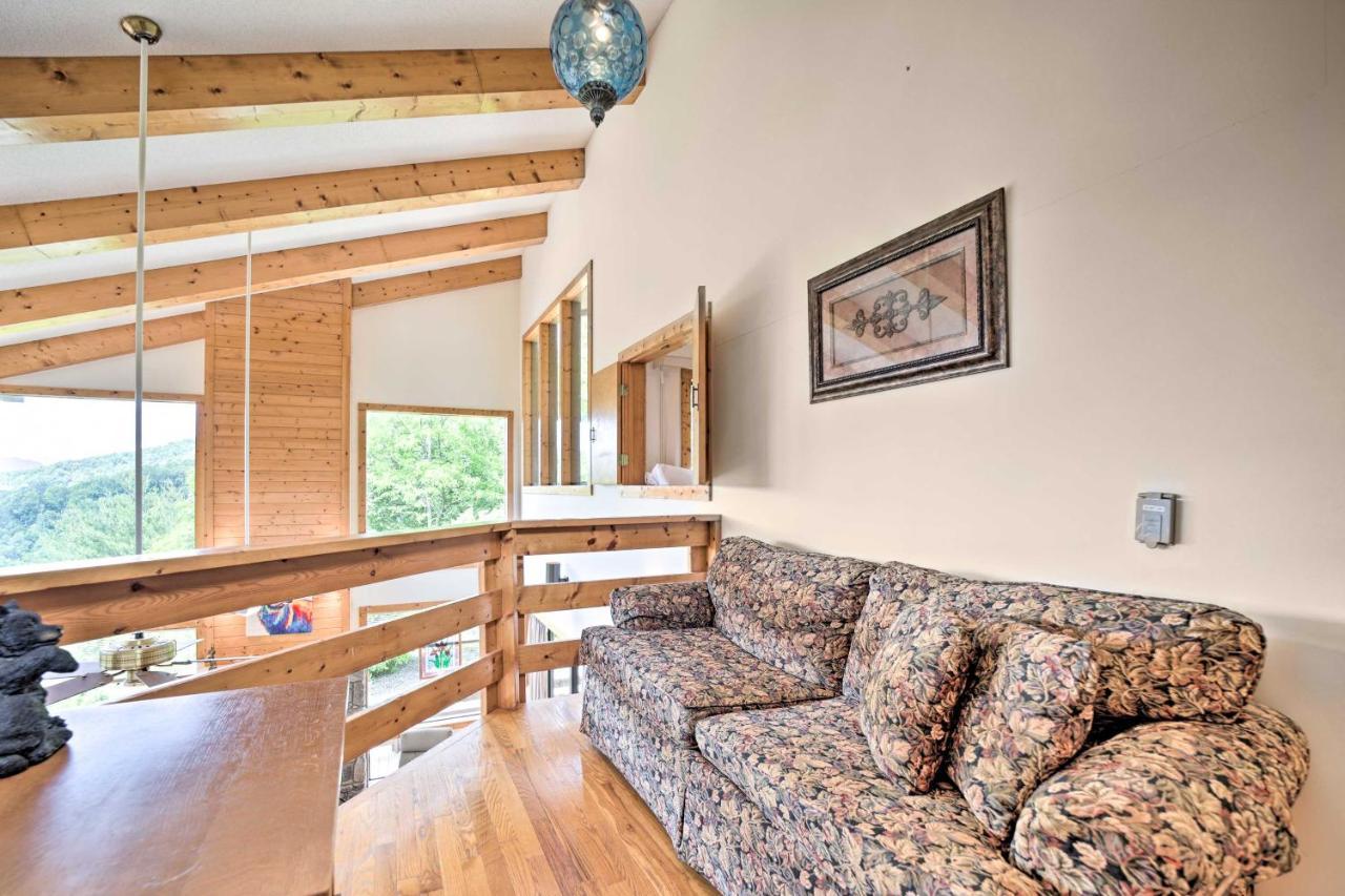 Vibrant Bryson City Home With Mtn Views And Deck! Εξωτερικό φωτογραφία
