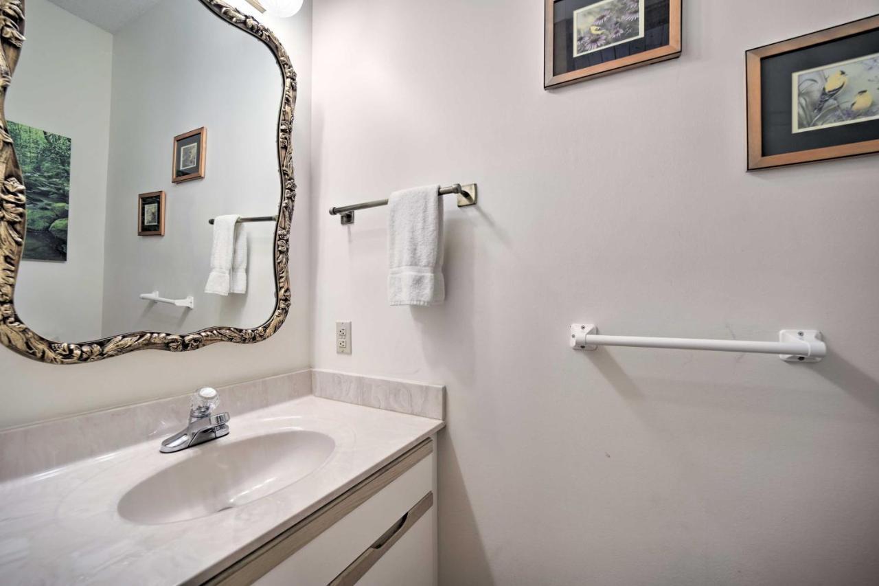 Vibrant Bryson City Home With Mtn Views And Deck! Εξωτερικό φωτογραφία