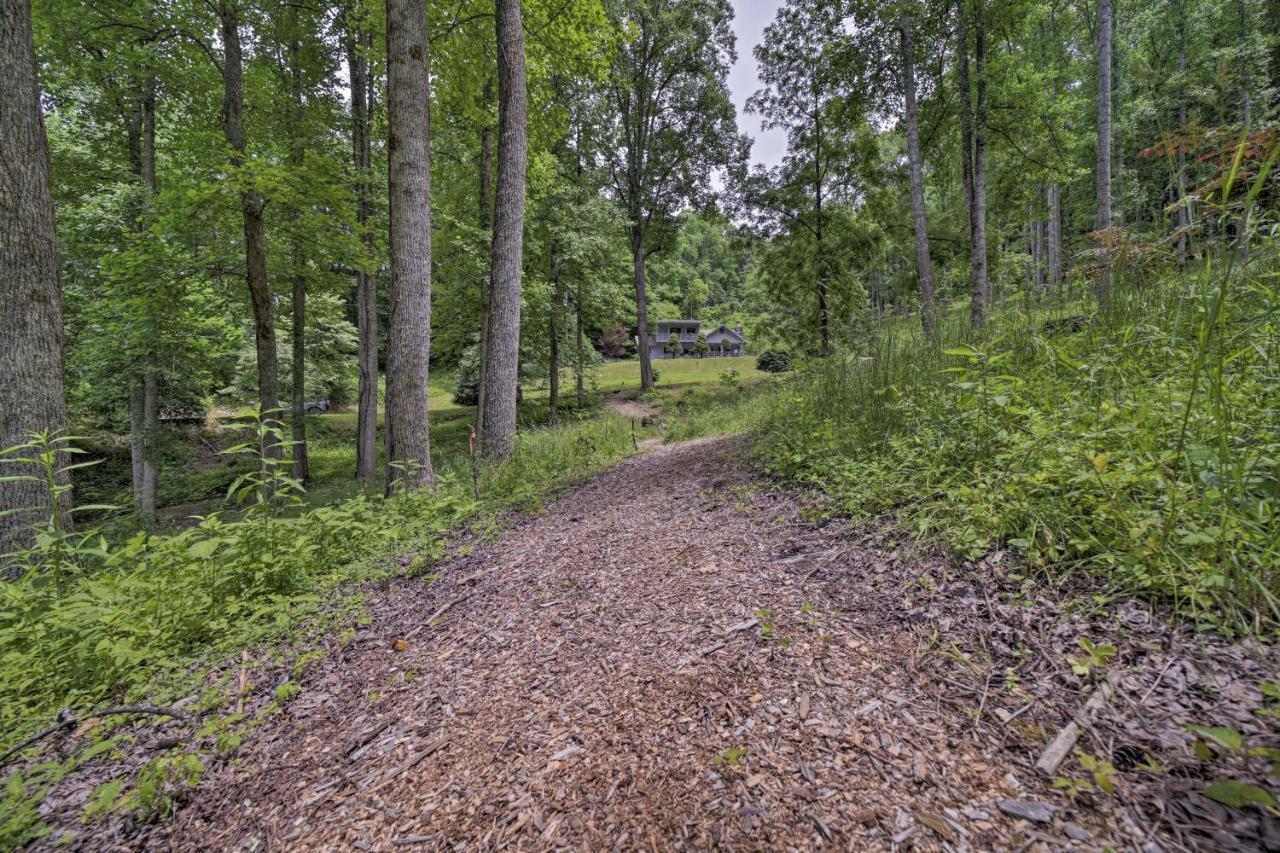 Vibrant Bryson City Home With Mtn Views And Deck! Εξωτερικό φωτογραφία