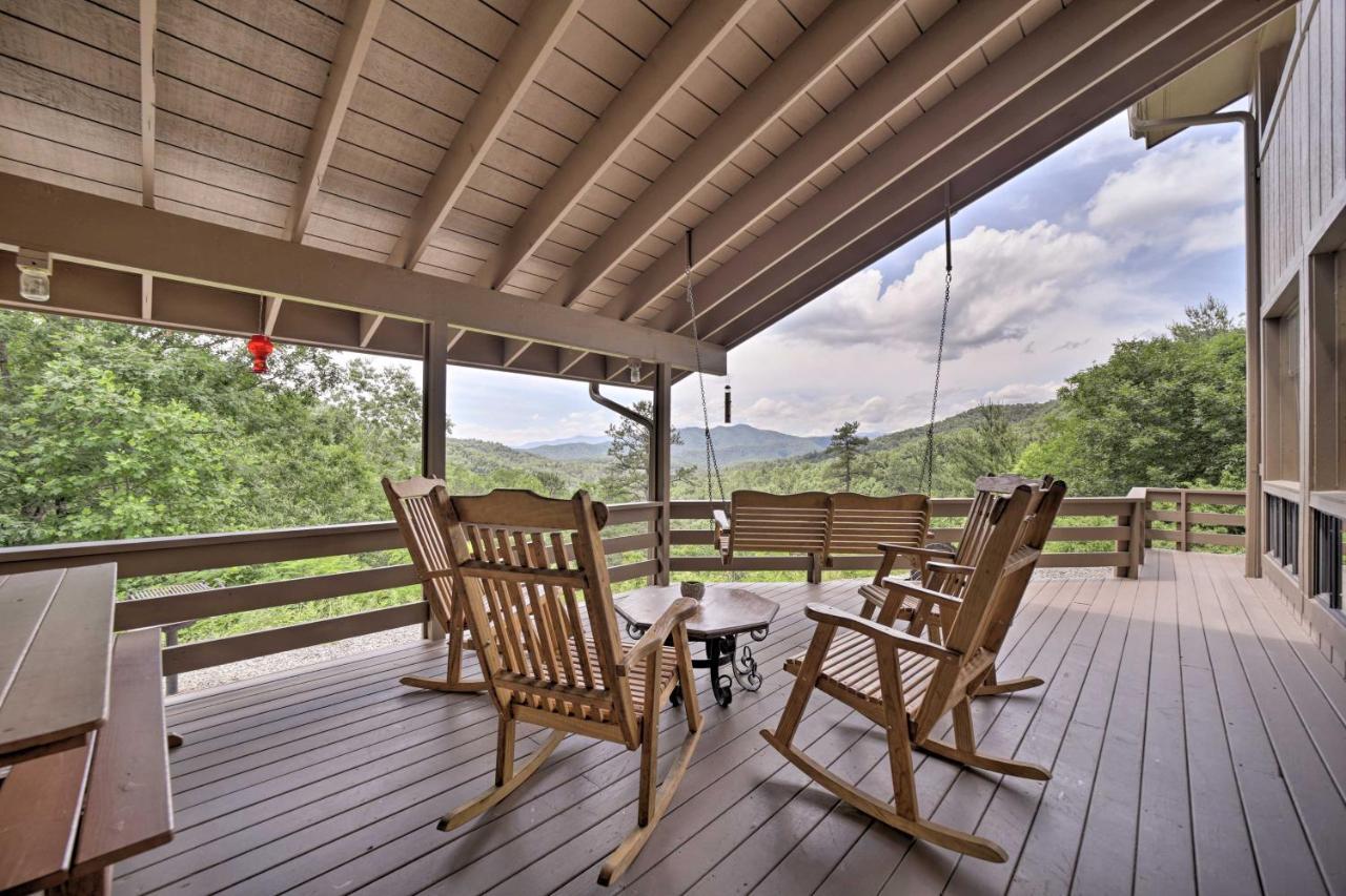 Vibrant Bryson City Home With Mtn Views And Deck! Εξωτερικό φωτογραφία